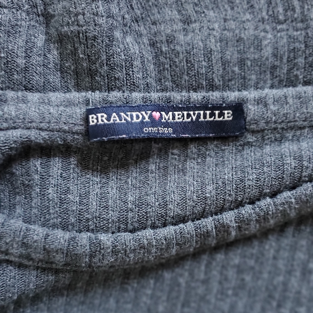 Brandy Melville ribbed crop top - Picture 4 of 4